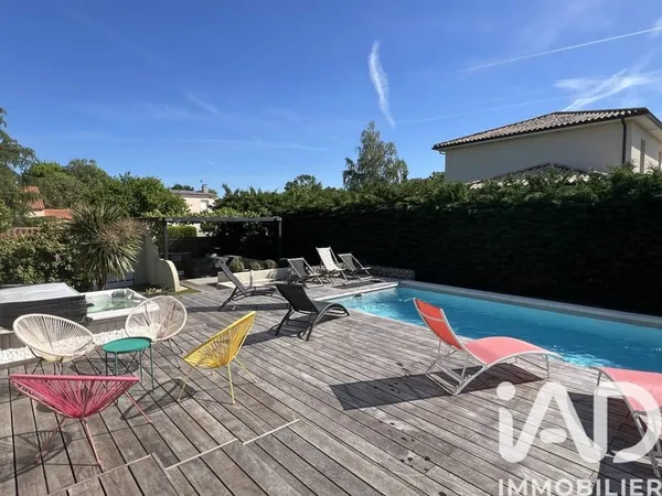 Maison 9 pièces 168 m²