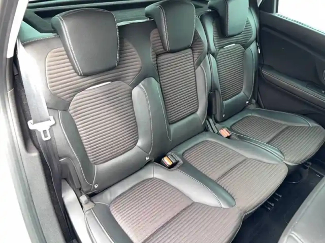 Renault Scenic blue dci 120 — photo 13