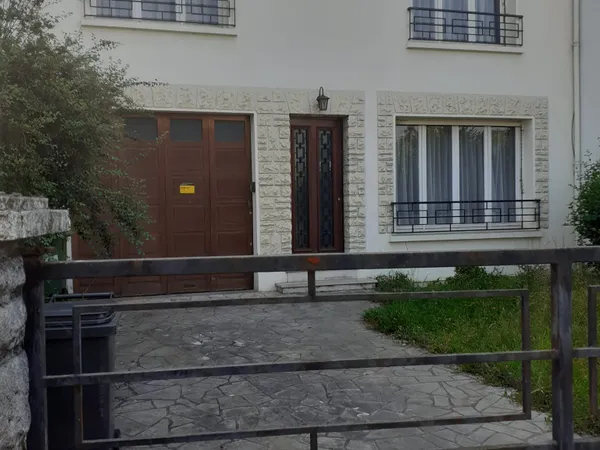 Loue chambres meublées avec salle de bain privative en colocation à Talence (33)