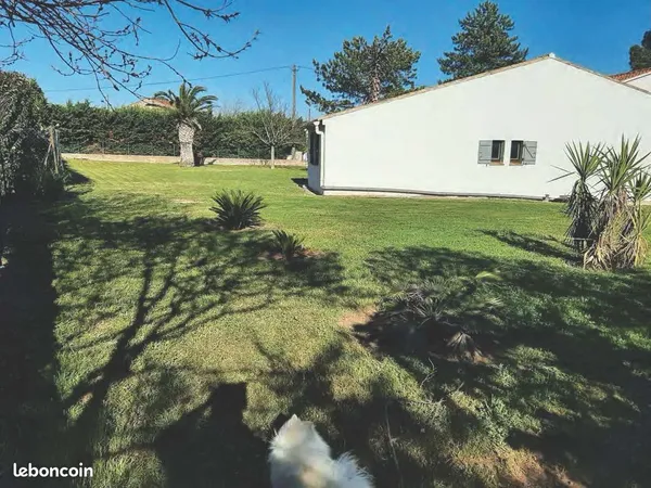 Villa au Muy avec grands jardin, garage et cave