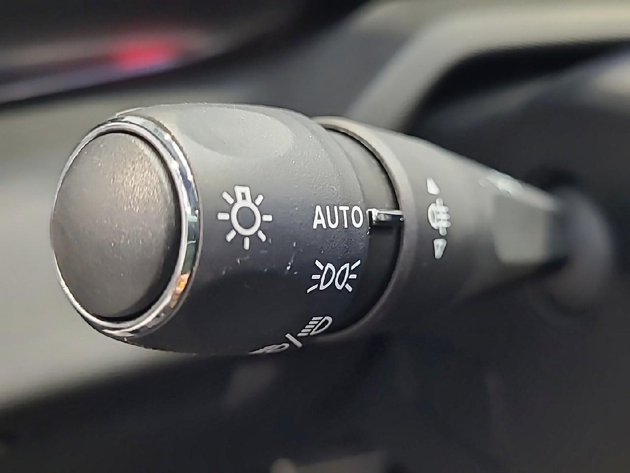 Peugeot 308 sw hybrid 136 e-dcs6 gt — photo 25