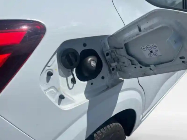 Dacia Sandero 1.0 eco-g 100ch essential — photo 10