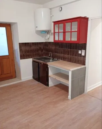 A louer appartement calme centre Cransac F2