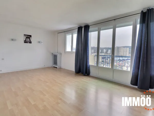 Bel appartement avec balcon et vue panoramique