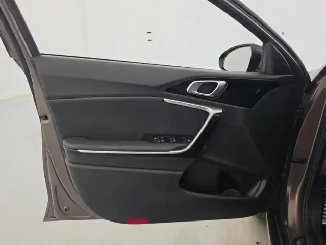 Kia Xceed 1.4 t-gdi 140ch launch edition dct7 + toit ouvrant — photo 65