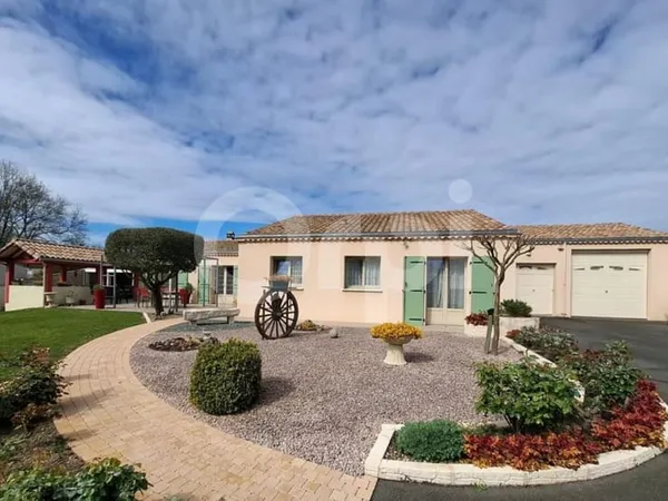 Proche centre-ville - Plain-pied 141m²