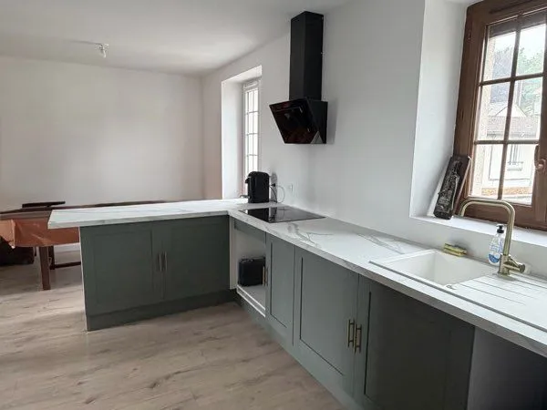 Appartement F4 meublé