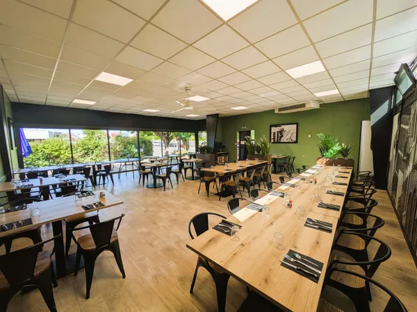 Commerce 193 m²