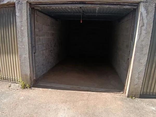 Garage à vendre