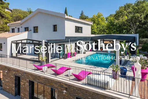Maison 6 pièces 350 m²