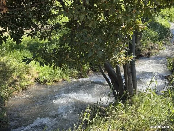Terrain à bâtir de 3100 m² à MAUSSANE-LES-ALPILLES (13)
