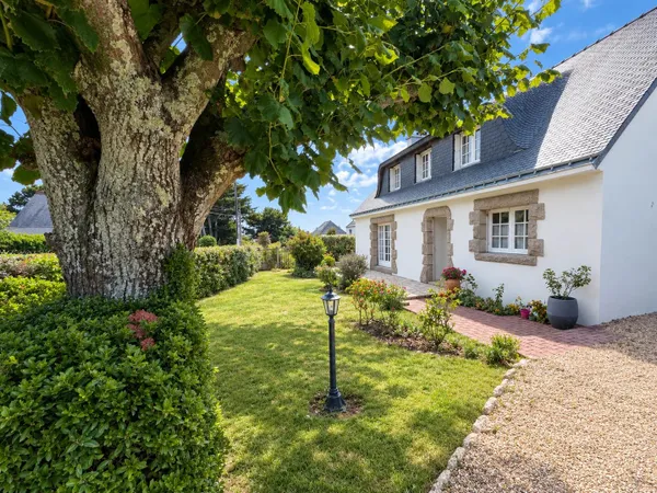 AU CALME - 3 CHAMBRES - GRENIER AMÉNAGEABLE - JARDIN DE 650 M²