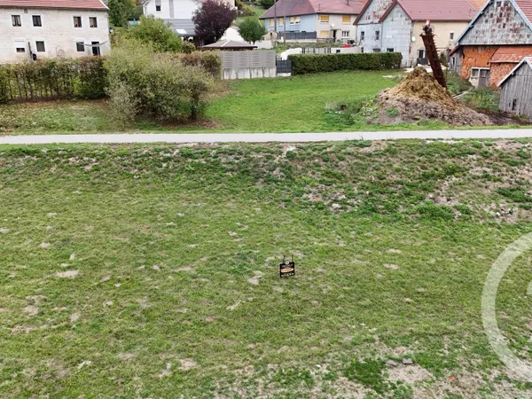 Terrain 1084 m²