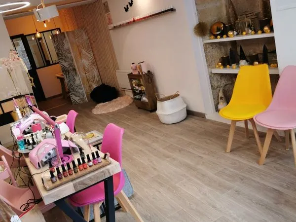 À louer local Institut coworking beauté