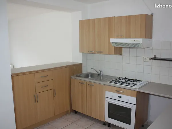 Maison avec locataires