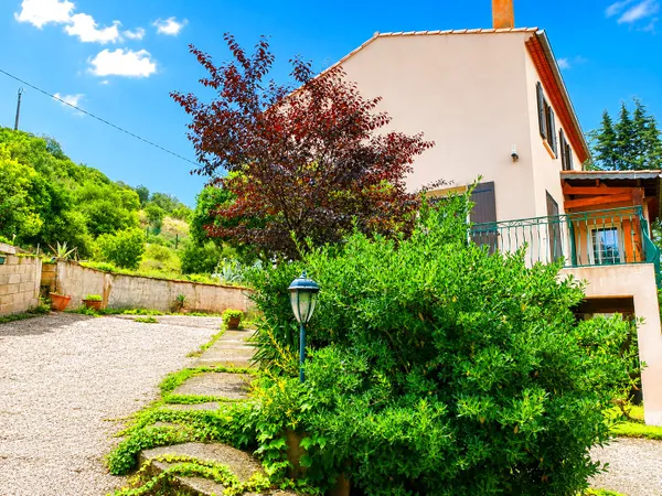 A vendre villa 5 chambres hangar 150m2