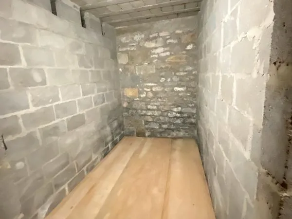 Box / cave a louer