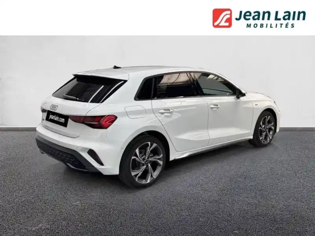Audi A3 sportback tfsi e hybride rechargeable 204 s tronic 6 — photo 5