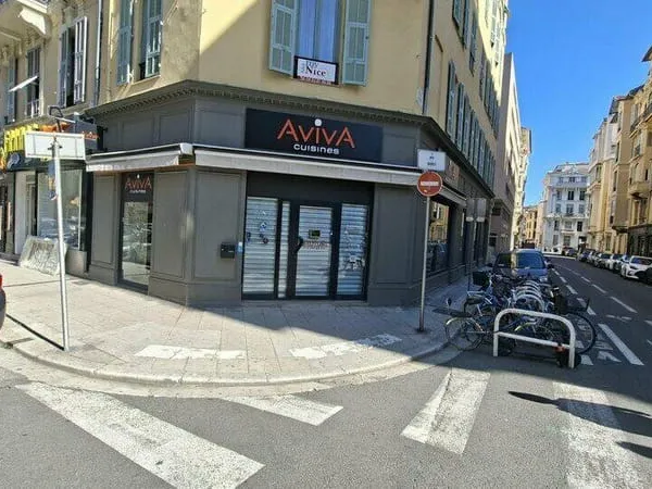 Local commercial 120 m²