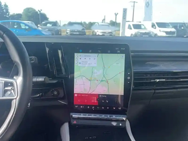 Renault Espace e-tech hybrid 200