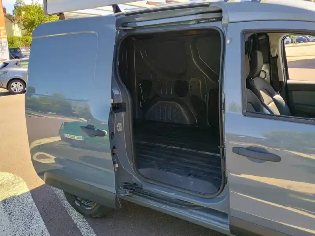 Renault Express Van blue dci 95 — photo 14