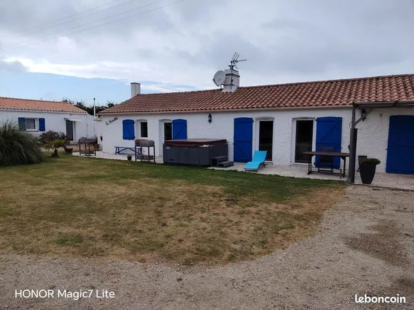 Longère 154m², plus dépendances- La Barre de Monts- 85550