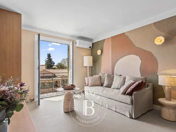 SAINT TROPEZ - APPARTEMENT RÉNOVÉ 1 CHAMBRE AVEC BALCON