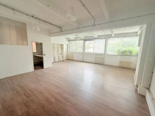 Bureaux 60 m²