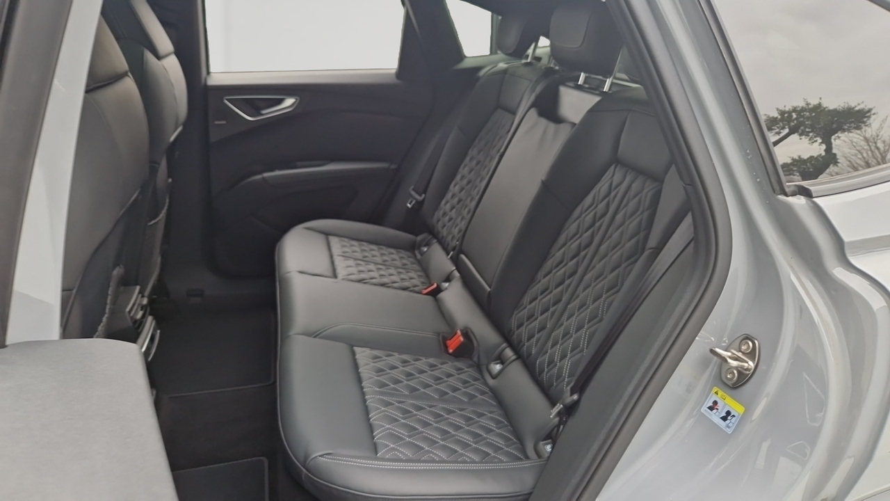 Audi Q4 e-tron Sportback 55 340 ch 82 kWh quattro — photo 25