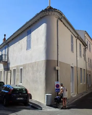 Grand F2 récent Nîmes centre