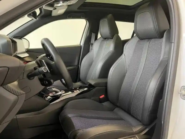 Peugeot 2008 1.2 puretech 130ch s&amp;s gt eat8 — photo 7