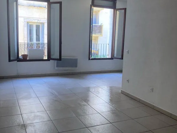 Appartement rénové 48m2 - centre de Sète