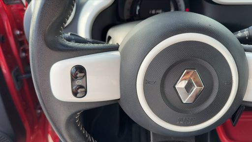 Renault Twingo 1.0 SCe 70 - Intens – 2014 – 116146 km – Essence – Boîte Manuelle — photo 4