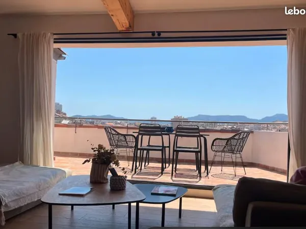 Location meublée T4 terrasse Préfecture
