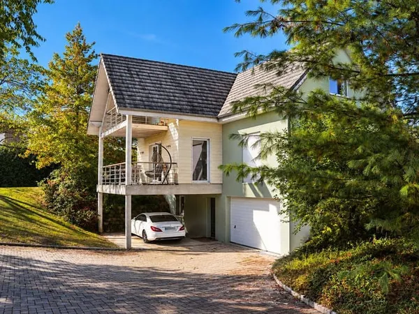 Maison 5 pièces 176 m²