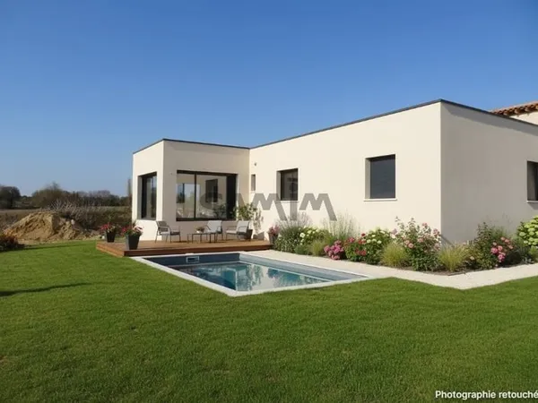 À VENDRE- VILLA NEUVE DE PLAIN PIED AVEC PISCINE- AUJARGUES