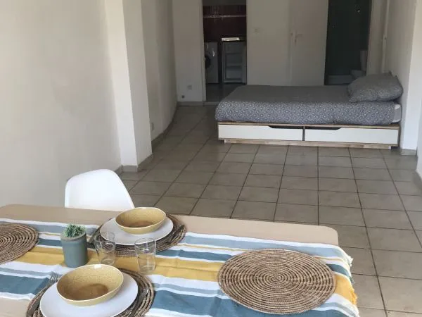 Studio 1 pièce 30 m²