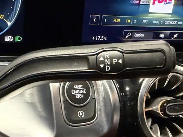 Mercedes Glb 200 d amg line — photo 19