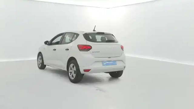 Dacia Sandero sce 65 — photo 12