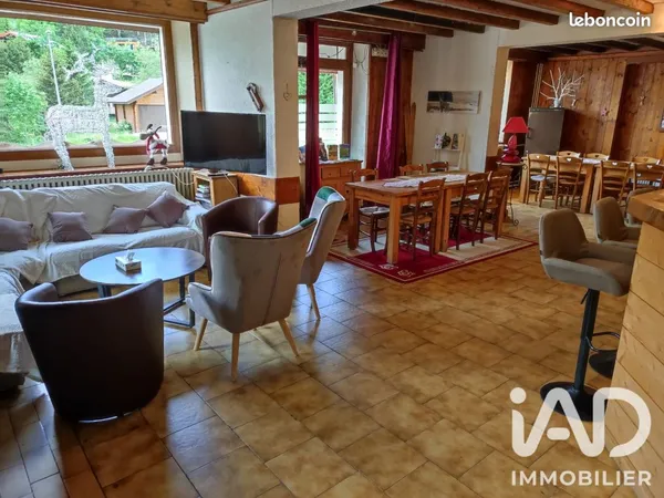 Immeuble 300 m²