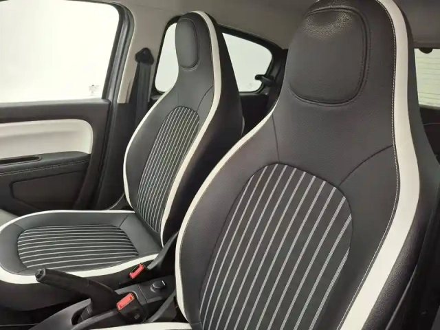 Renault Twingo iii e-tech — photo 27