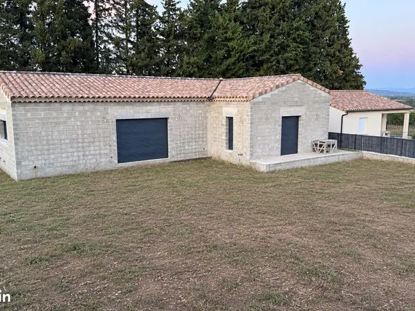 Villa neuve de 152 m² jamais habitée - Saint-Julien-de-Peyrolas - Orientation Sud