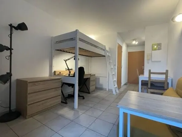 Studio 1 pièce 19 m²