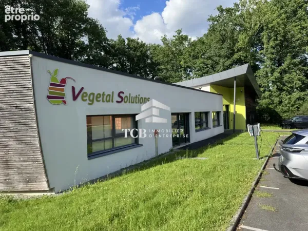 Bureau et espace de travail Vente La Chapelle-sur-Erdre 73750€