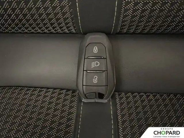 Peugeot 208 puretech 100 s&amp;s bvm6 — photo 31