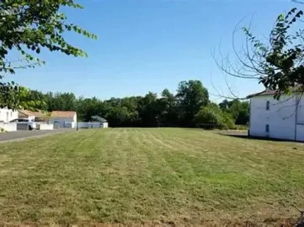 Terrain 653 m²