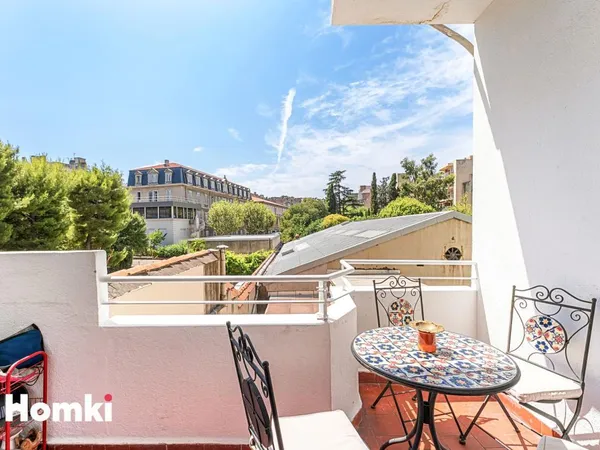 Vends t3 - 91 m² - Marseille 13008