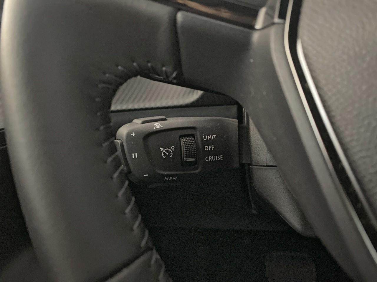 Peugeot 2008 hybrid 145 ch e-dcs6 allure — photo 20
