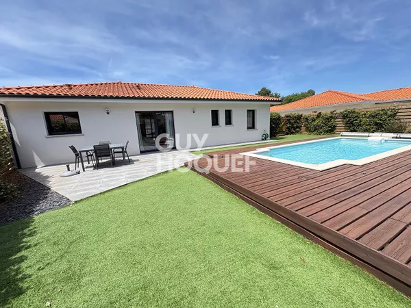 Maison contemporaine avec piscine proche des commerces à Mimizan bourg