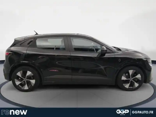 Renault Megane e-tech electric ev60 220ch equilibre super charge — photo 6